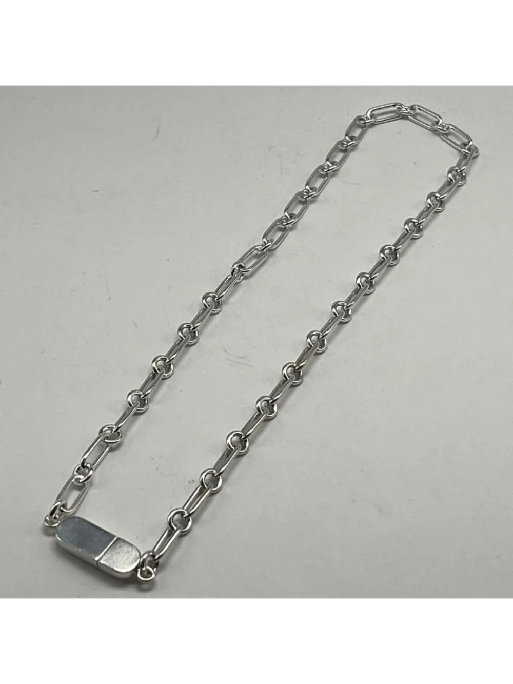 Gucci Tom Ford Era Oval Link Necklace